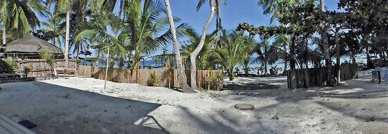 D&B Bluestar Beach Resort