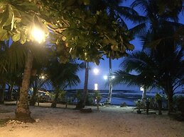 D&B Bluestar Beach Resort