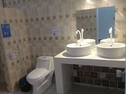 D&B Bluestar Beach Resort