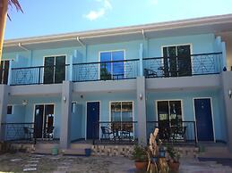 D&B Bluestar Beach Resort