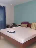 D&B Bluestar Beach Resort