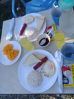 D&B Bluestar Beach Resort