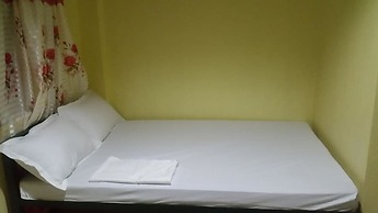 RMS Travellers Inn - Hostel