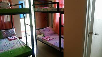 RMS Travellers Inn - Hostel