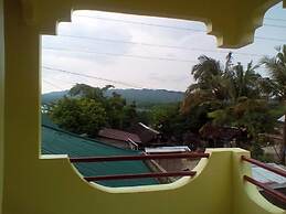 RMS Travellers Inn - Hostel