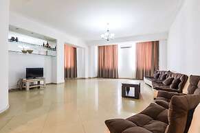 Apartment on Chikobava str.