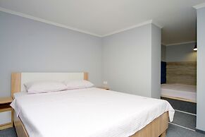 Grand Apartments