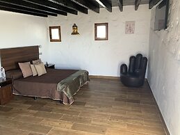 Valtisya House Pool & Airport