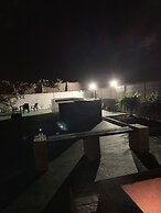 Valtisya House Pool & Airport