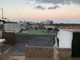 Valtisya House Pool & Airport