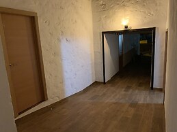 Valtisya House Pool & Airport