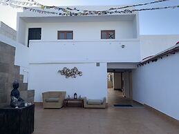 Valtisya House Pool & Airport