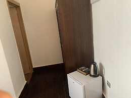 Valtisya House Pool & Airport