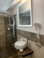 Valtisya House Pool & Airport