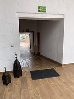 Valtisya House Pool & Airport