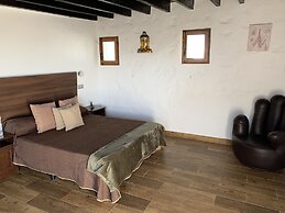 Valtisya House Pool & Airport