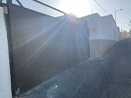 Valtisya House Pool & Airport