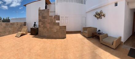 Valtisya House Pool & Airport