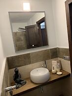 Valtisya House Pool & Airport