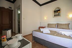 Hubble Bubble Suit Hotel