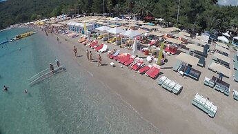 Hubble Bubble Suit Hotel