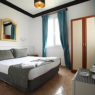 Hubble Bubble Suit Hotel