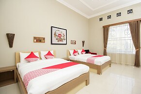 Super OYO Collection O 1061 Aliya Homestay