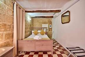 Vallettastay Augustinian