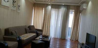 Apartment on Kandelaki Str.