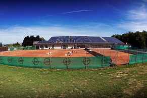 Tennis- und Freizeitzentrum Neudörfl
