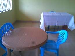 Georgies Harvest Motel