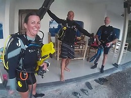 East Lombok Dive Hotel - Hostel