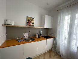 Be Mate Gran Vía Suites