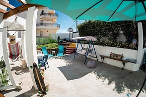 Native Surfhouse - Hostel