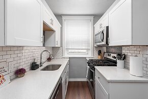 Central Garden Getaways Corp Rentals by NamaStay