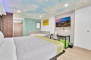 Exclusivo Inn & Suites