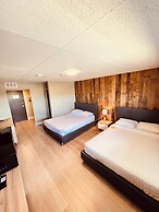 Camrose LeChateau Hotel