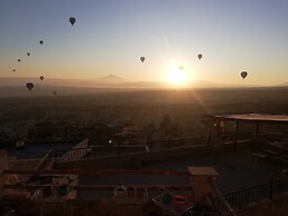 Cronos Cappadocia Cave Hotel