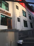 Hotel West Inn