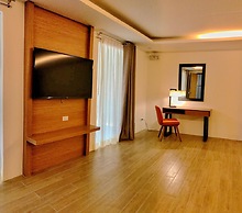 The Crown Residences at Harbour Springs