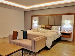 The Crown Residences at Harbour Springs