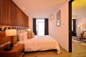 The Crown Residences at Harbour Springs