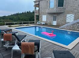 Villa Oasis Cypress