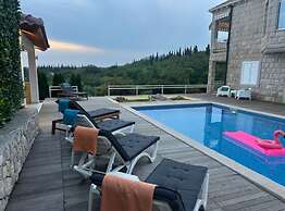 Villa Oasis Cypress