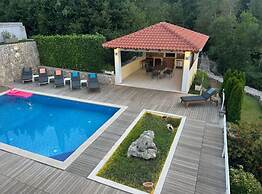 Villa Oasis Cypress