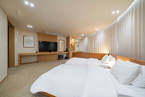 Hotel Biz Inn