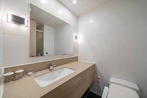 Hotel Biz Inn