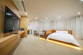 Hotel Biz Inn