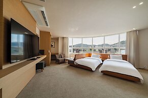 Hotel Biz Inn