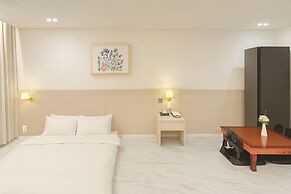 Hotel Biz Inn